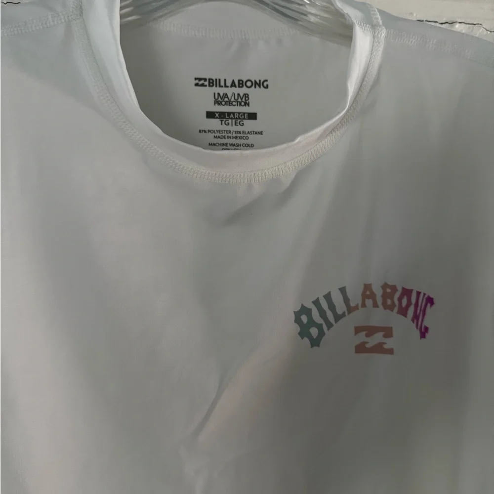 Billabong Long Sleeve Sun shirt/rashguard. Classic Style. Color: white. Size XL - Picture 3 of 5